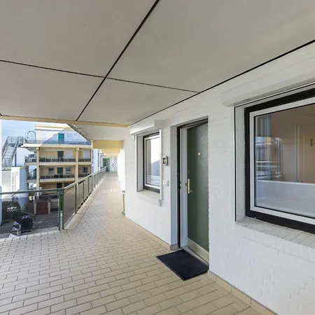 Miramar Westside Apartman *